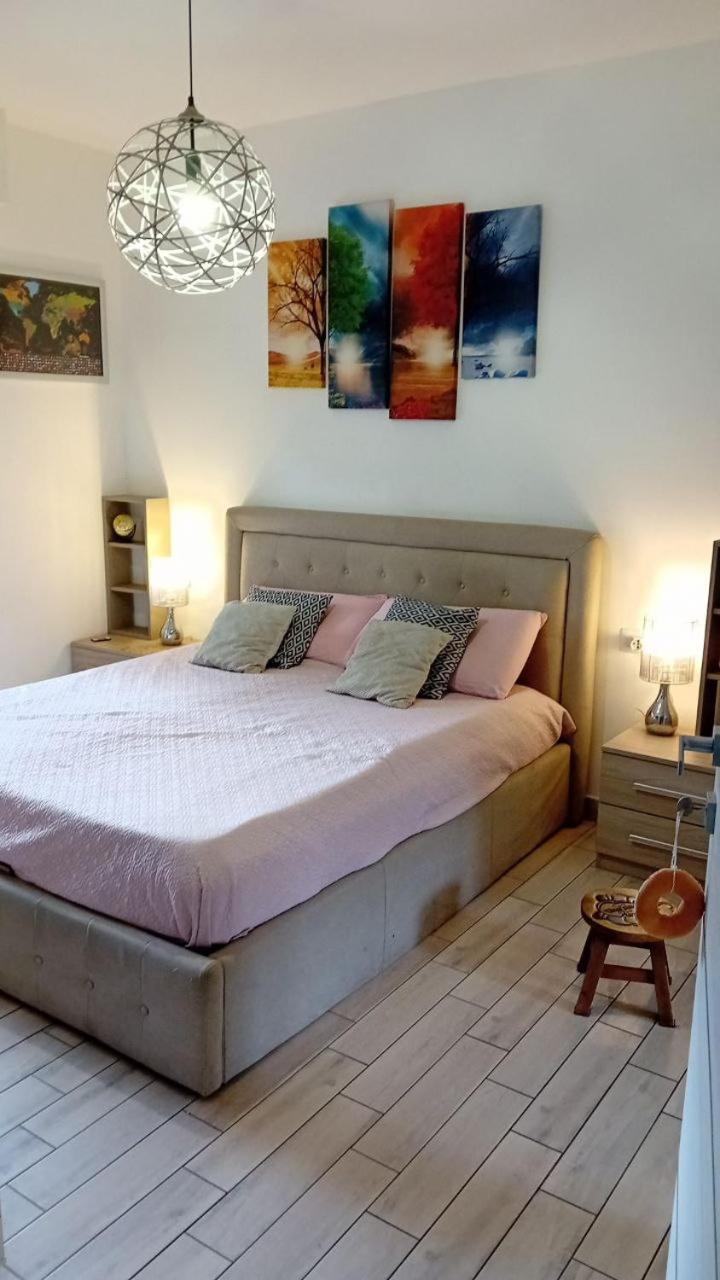 Pomezia Centro Apartment Luaran gambar